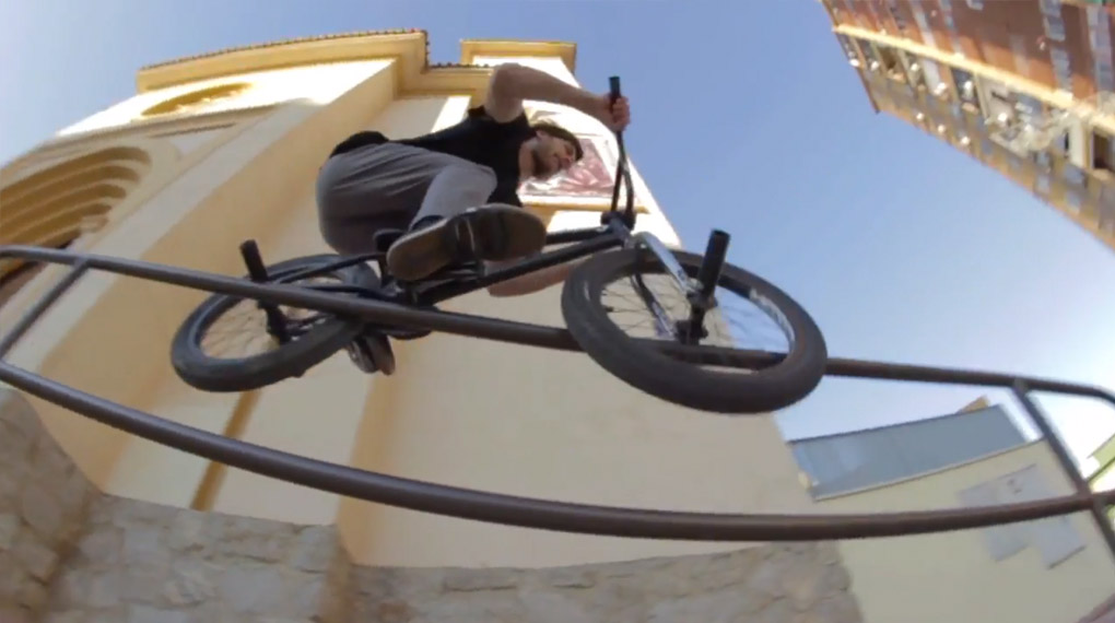 Grindsport unter Palmen: Robin Heiderich und Lukas Häusler sind dem deutschen Winter entflohen und haben Fernando Laczko in Málaga einen Besuch abgestattet.