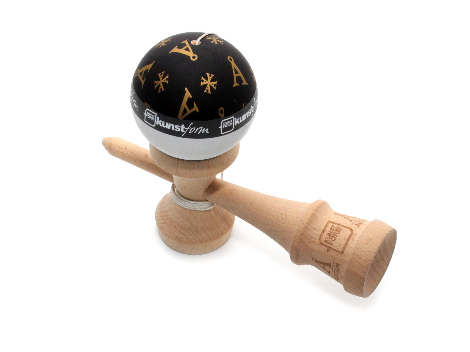 Das kunstform X Autum Kendama ist die Premiumvariante des japanischen Geschicklichkeitsspiels und sollte auch in deinem Fannypack nicht fehlen!
