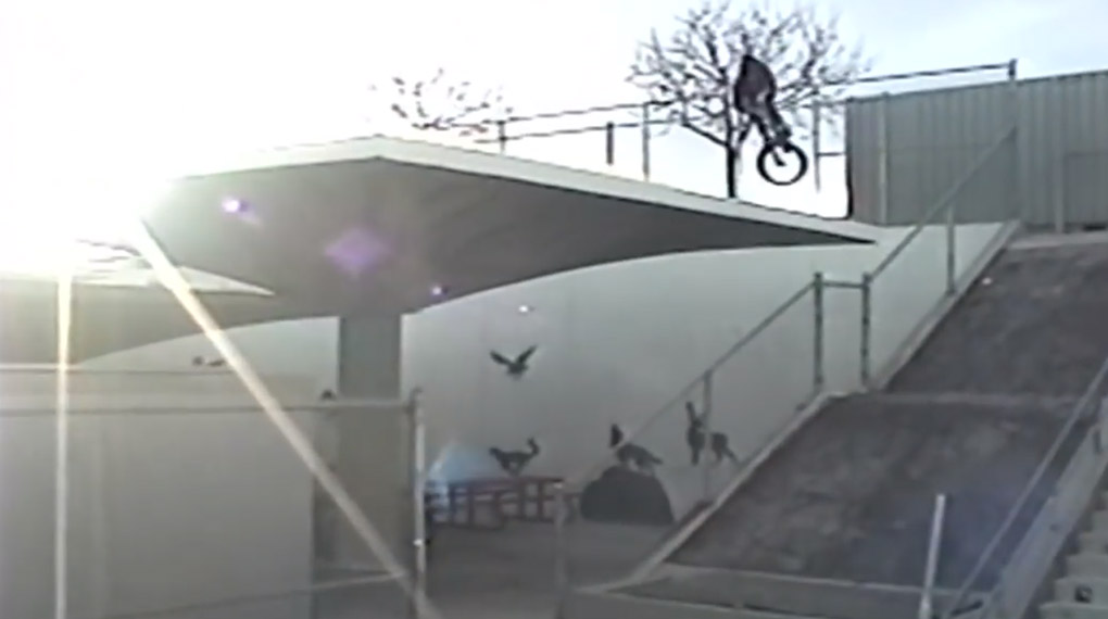 Als Vorgeschmack darauf, was uns in seinem Video für den "X Games Real BMX"-Contest erwartet, gibt es hier schon mal ein paar Streetclips von Tom Dugan.