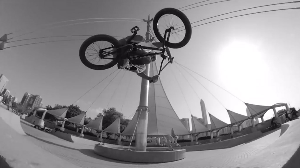 In der dritten Folge von Vans Unfiltered machen sich Matthias Dandois und Alex Valentino in den Vereinigten Arabischen Emiraten auf die Suche nach Spots.