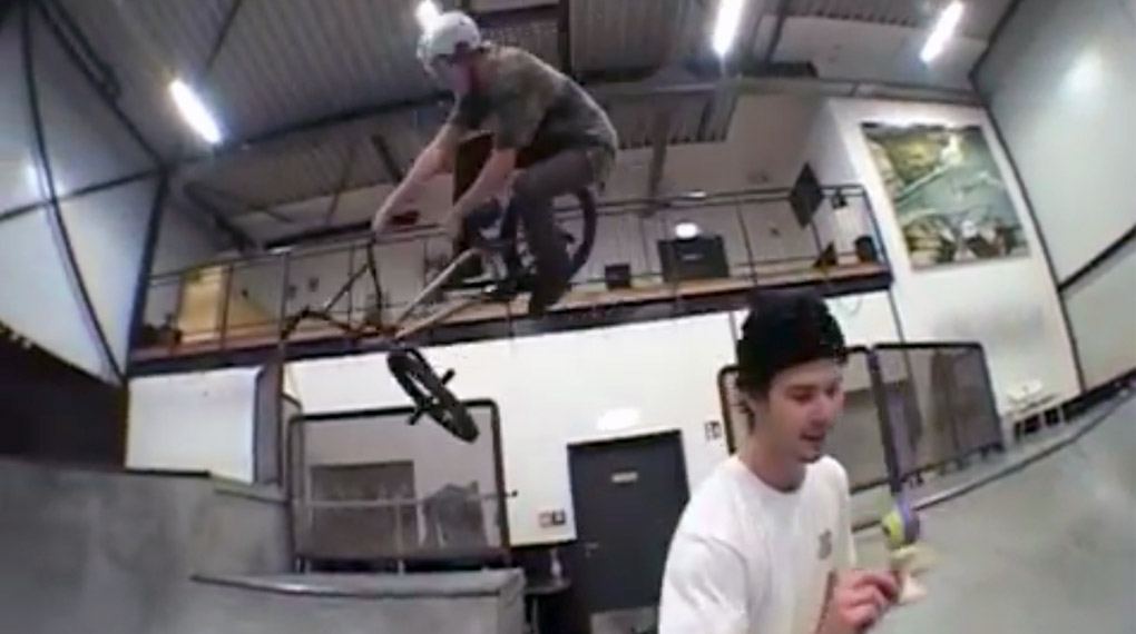 Felix Donat, Robert Neumann, Marian Ott und Felix Lange von der KSHZLE Crew aus Karlsruhe haben einen Tagesausflug nach Stuttgart unternommen.