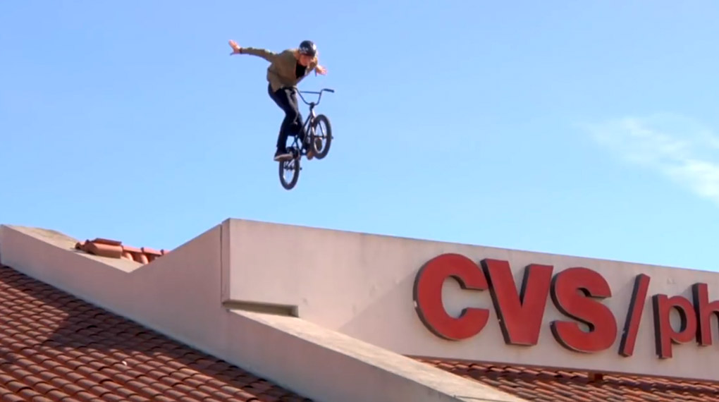 Der 19-jährige Demolition-Teamfahrer Parker Heath fühlt sich eher für die größeren Set-ups und gefährlicheren Tricks zuständig. Mehr dazu in diesem Video.