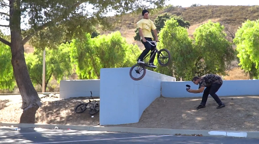 Bei éclat hat man Jordan Godwin ins Pro-Team befördert und der knallt uns zur Feier des Tages einen Welcome-Edit voller Banger um die Ohren.