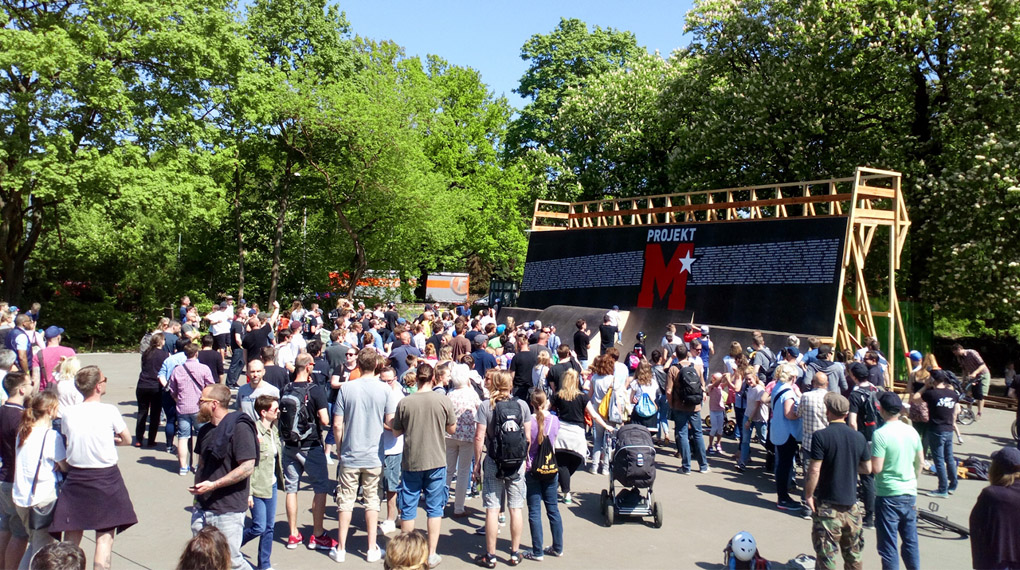 Ein Jahr nach der erfolgreichen Crowdfunding-Kampagne für einen neuen BMX-Superpark wurde im Mellowpark der Grundstein für die zukünftige Anlage gelegt.