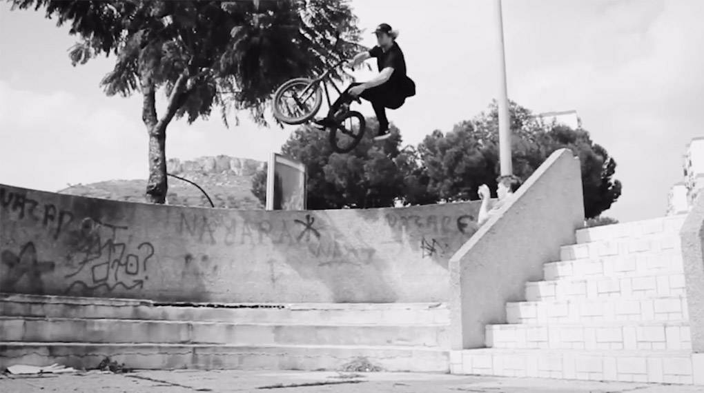 Der schwäbische Funbiker is back: In Moritz Nußbaumers Welcome-Edit für Subrosa wimmelt es vor technisch anspruchsvollen Bangern nur so. Yeah, Mo!