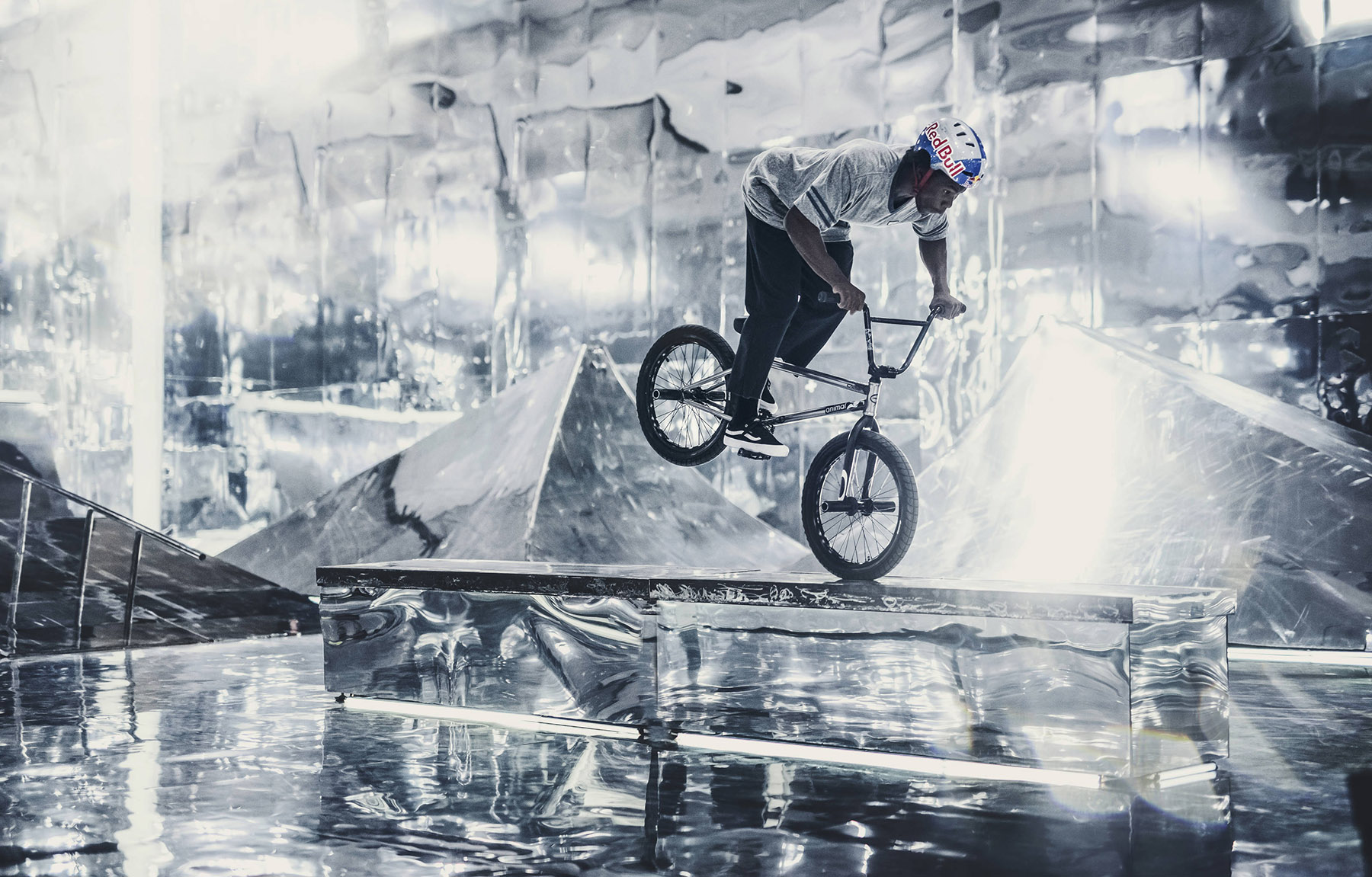 Courage Adams, Nosemanual im Mirror Park; Foto: Sebas Romero/Red Bull Content Pool