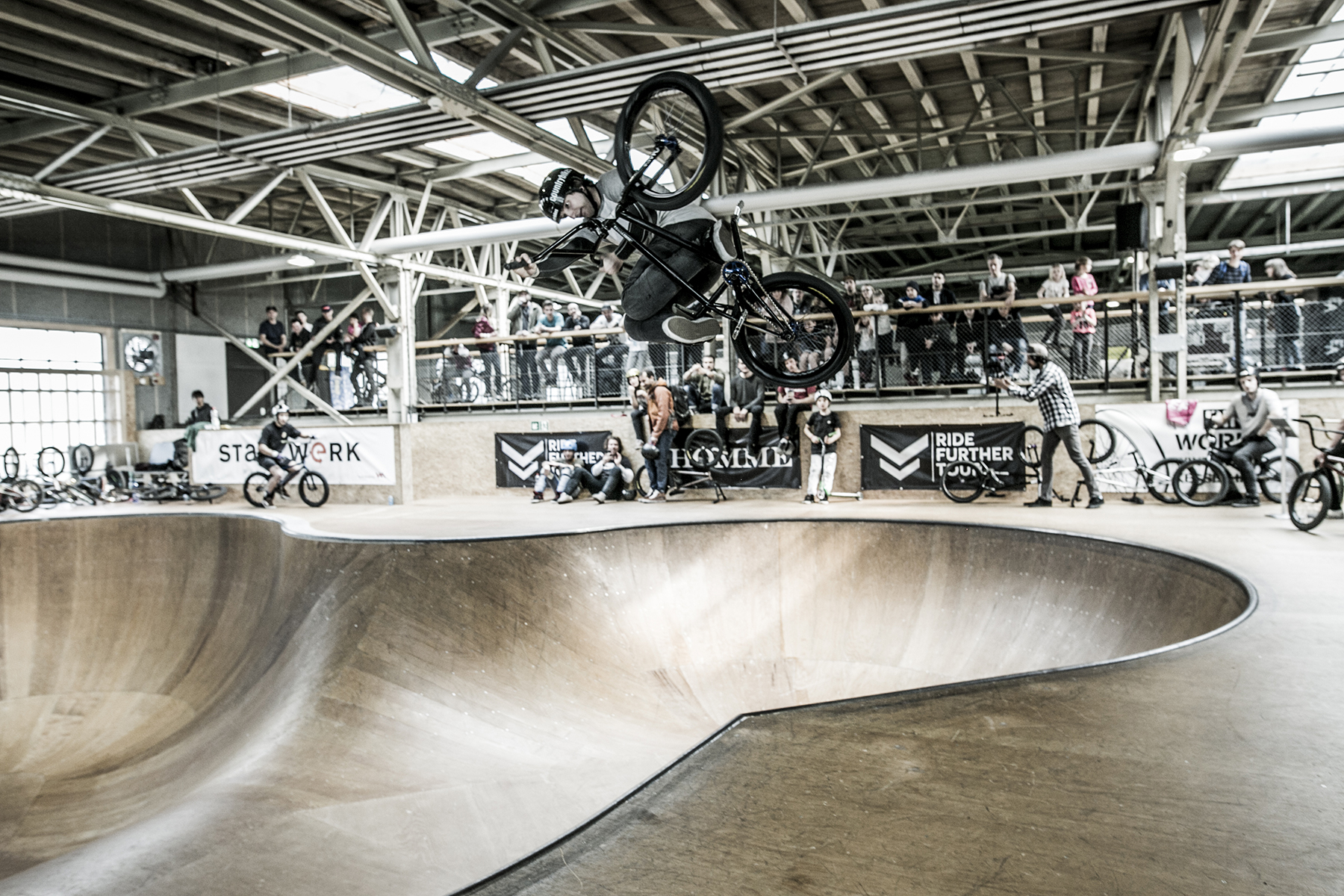 Jonas Lindermair, Invert im Skills Park