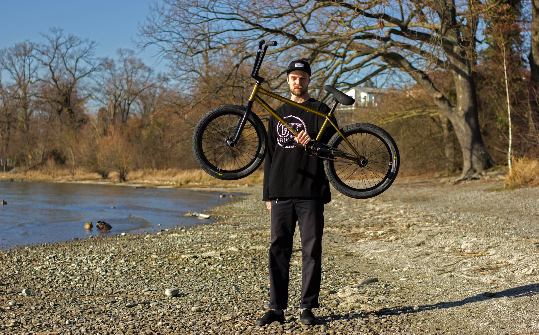 Sven Avemaria wird ab sofort über Frenchys Distribution mit Produkten von GT Bicycles versorgt. Wir haben uns seinen neuen Hobel einmal genauer angeguckt.