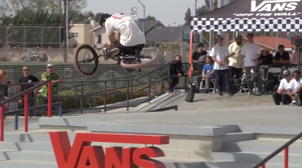 Hier entlang für das offizielle Highlightsvideo vom Vans BMX Street Invitational 2018 in Huntington Beach mit Felix Prangenberg, Kilian Roth und vielen mehr