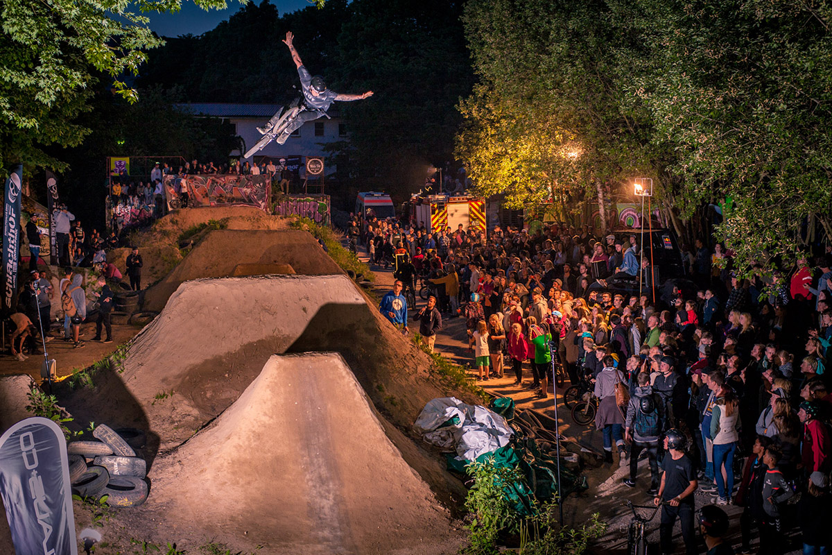 Aaron Haywood mit einem formvollendeten 360 Nohander