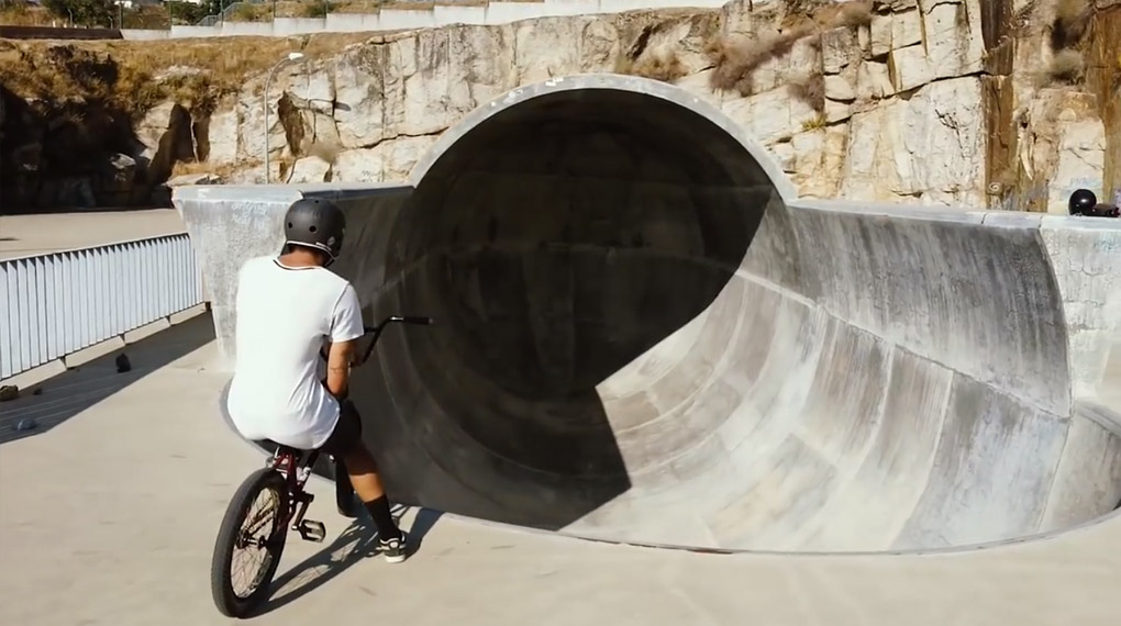 Bijan Kesseler und Sebastian Perez von Belmonte Ride haben in einem VW-Bulli einige der besten Betonparks in Spanien und Portugal besucht.