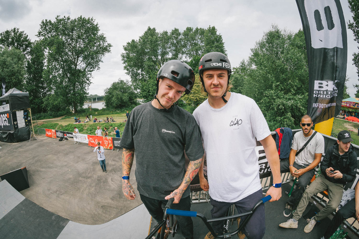 Süß und unschuldig? Na ja, zumindest teilweise … Felix Prangenberg (links) und Carlo Hoffmann posieren vor dem Finale am Sonntag