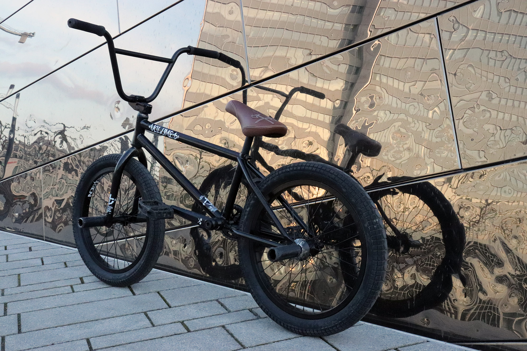 Adrian Warnkens Volume Bikes Vessel von hinten