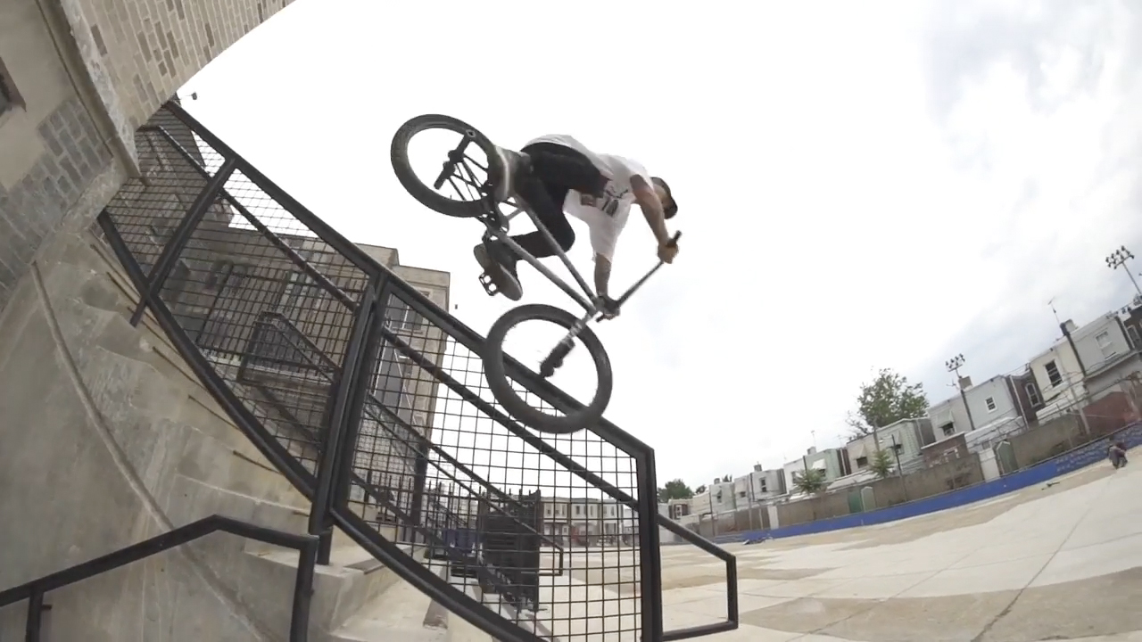 Ben Lewis, Chase Dehart, Augie Simoncini, Mad Mike und Johnny Raekes treiben im Auftrag von Animal Bikes auf den Straßen von Philadelphia ihr Unwesen.