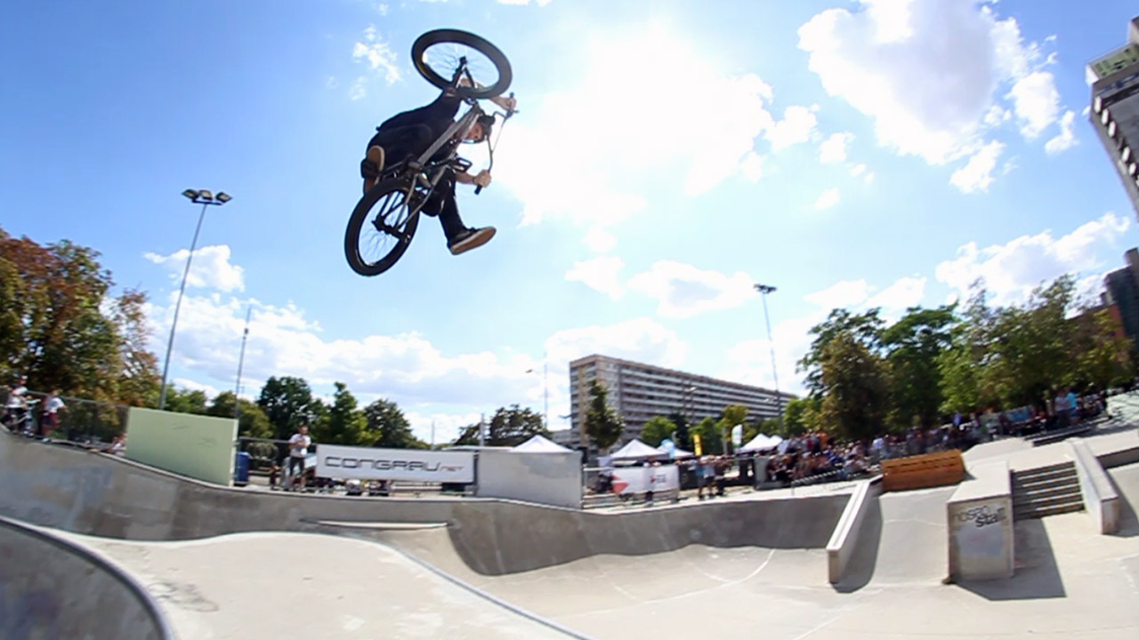Hier ist unser Video von der 1. offenen BMX Landesmeisterschaft in Sachsen-Anhalt, auf der auch eine wethepeople Session und ein Flatlandbattle stattfanden.