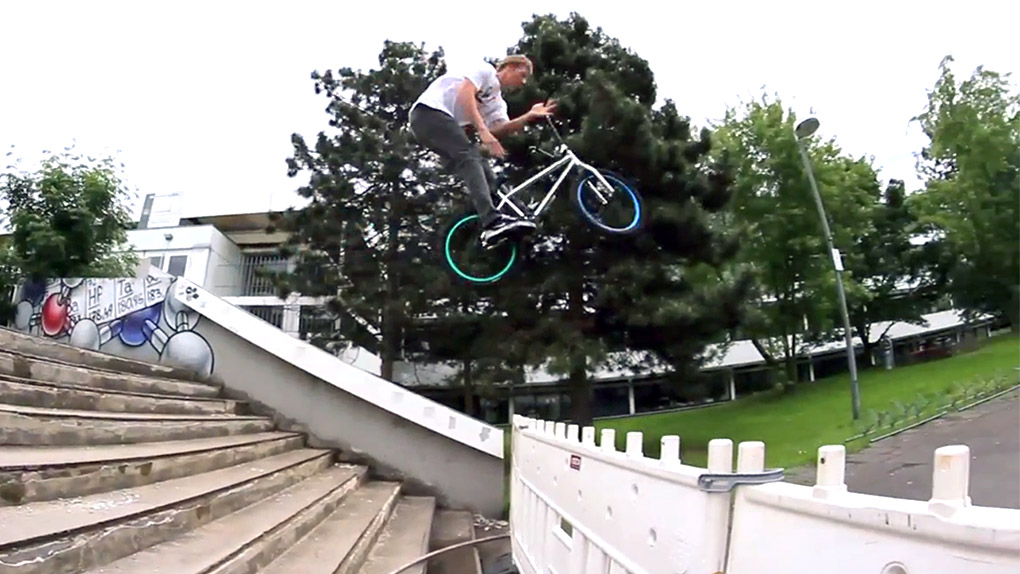 War der damals schon gut! Für den heutigen #damalsdonnerstag haben wir das Video von Moritz Nußbaumer zu seinem Interview in Ausgabe 112 ausgegraben.