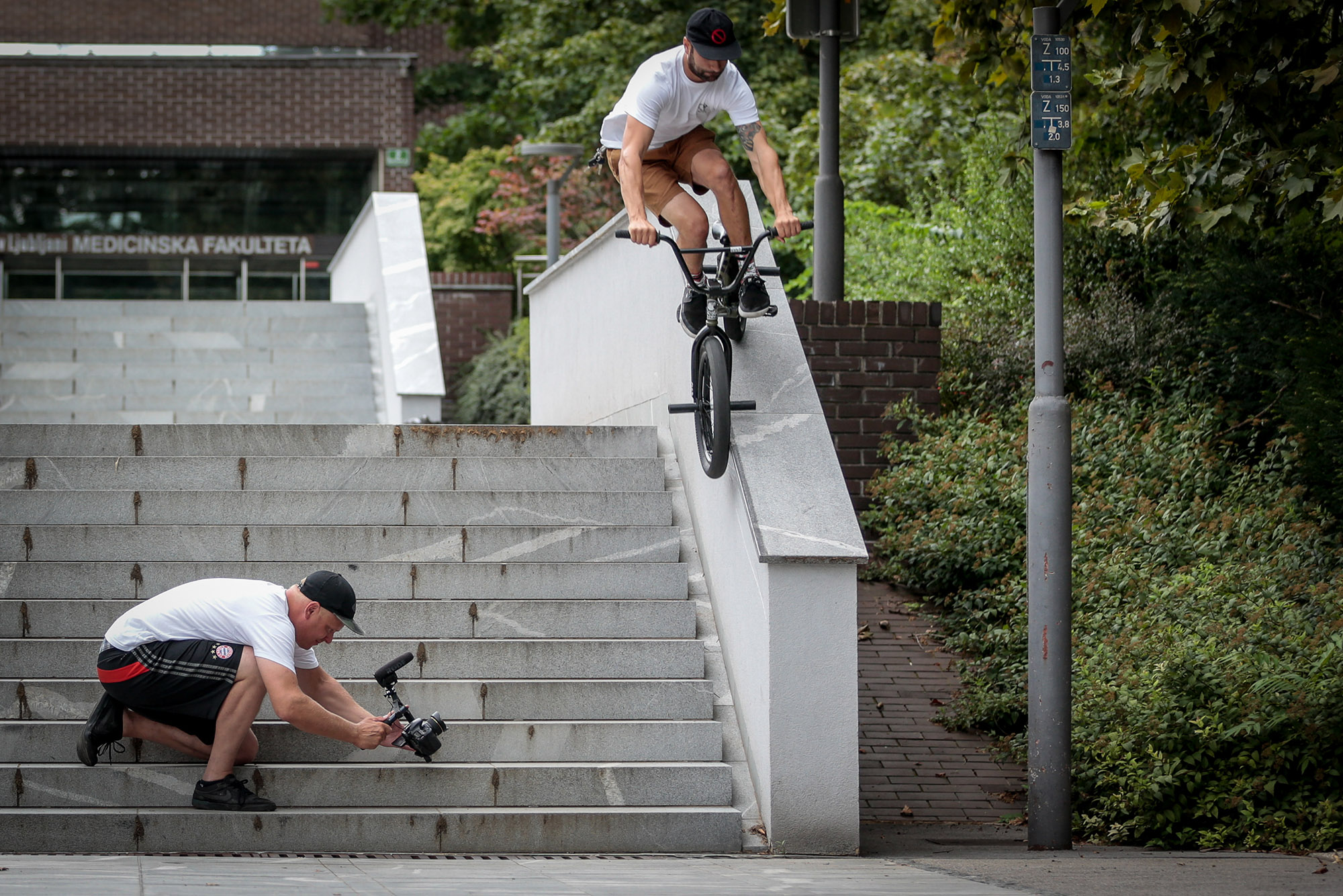 Ljubljana-Local Miha Glavic zeigte uns die besten Spots seiner Heimat und ließ es sich nicht nehmen, zwischendurch die ein oder andere Mission abzuhaken