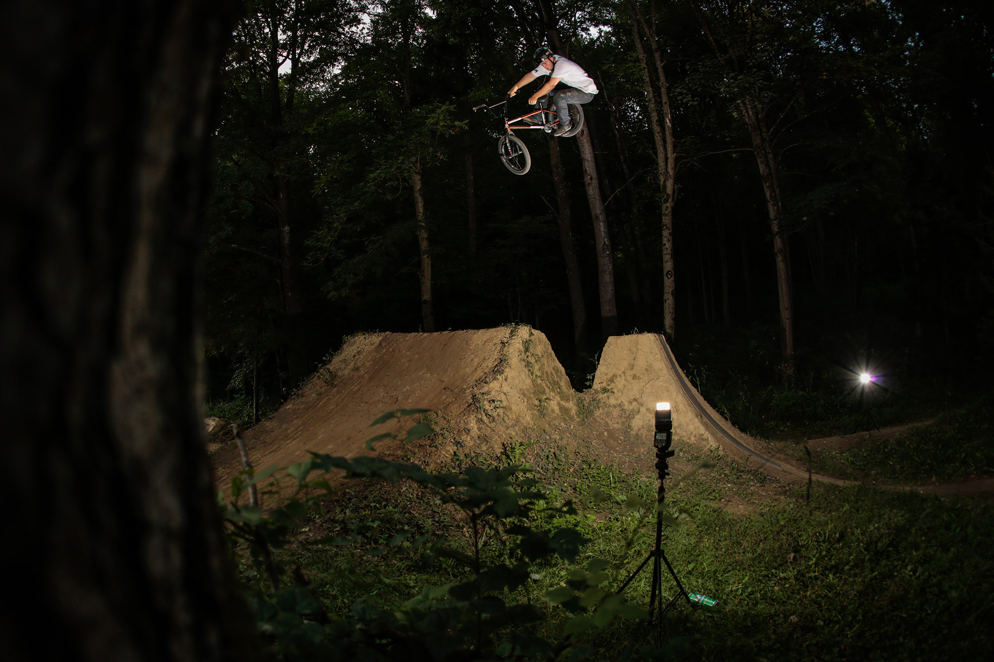 Johannes Winkelmann offenbarte bei unserem Tagesausflug zu den Divjana Trails ungeahnte Flugskills