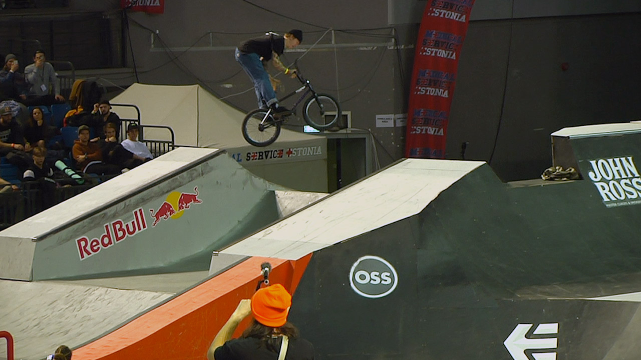 Als erster Deutscher hat Felix Prangenberg hat den Streetcontest auf der Simple Session 2019 in Tallinn (Estland) gewonnen. Wir haben seinen Run für euch.