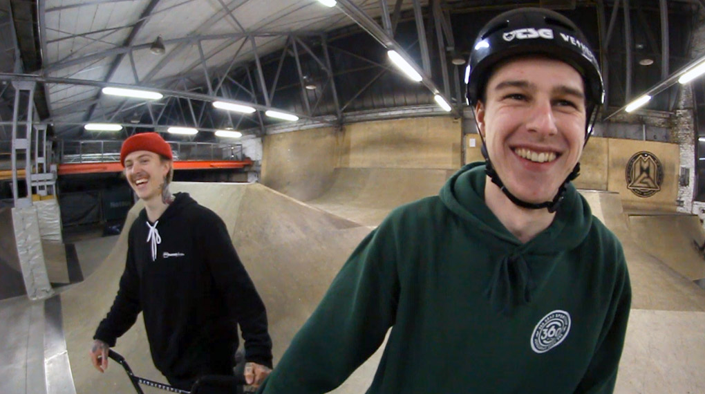 Für diese Folge von Game of HORST sind die beiden wethepeople-Teamkollegen Felix Prangenberg und Tom Weikert in der Halle 59 gegeneinander angetreten.