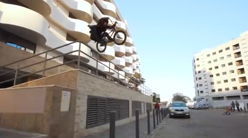 Dreamteam vs. Traumspots: Haro Bikes hat Ryan Nyquist, Mike Gray, Matthias Dandois, Dennis Enarson und Chad Kerley einen Trip nach Lissabon spendiert.