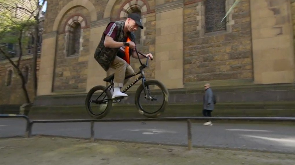 Da hat einer Bock! Max Esser hat uns sein neues Video zukommen lassen, das er an nur zwei Tagen auf den Straßen von Köln und Aachen gefilmt hat.