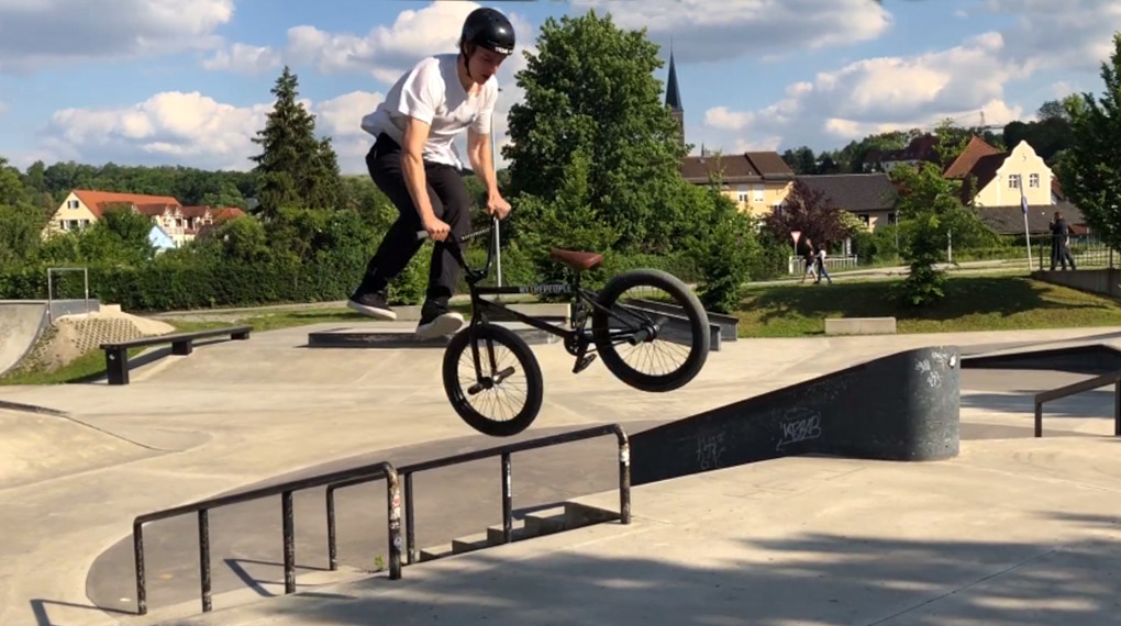 Die Rasur geht weiter! Hier ist die neuste Folge der Best-of-Reihe des 360 Grad Sportshops, mit Tom Weikert, Ondra Miggisch, Lubos Durchan und vielen mehr.