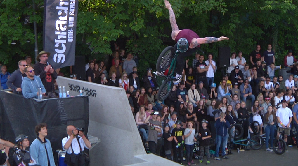 Hier entlang für die beiden Knallerruns plus der Last Trick, mit denen James Jones die "Pro Park"-Klasse beim Butcher Jam 2019 für sich entscheiden konnte.