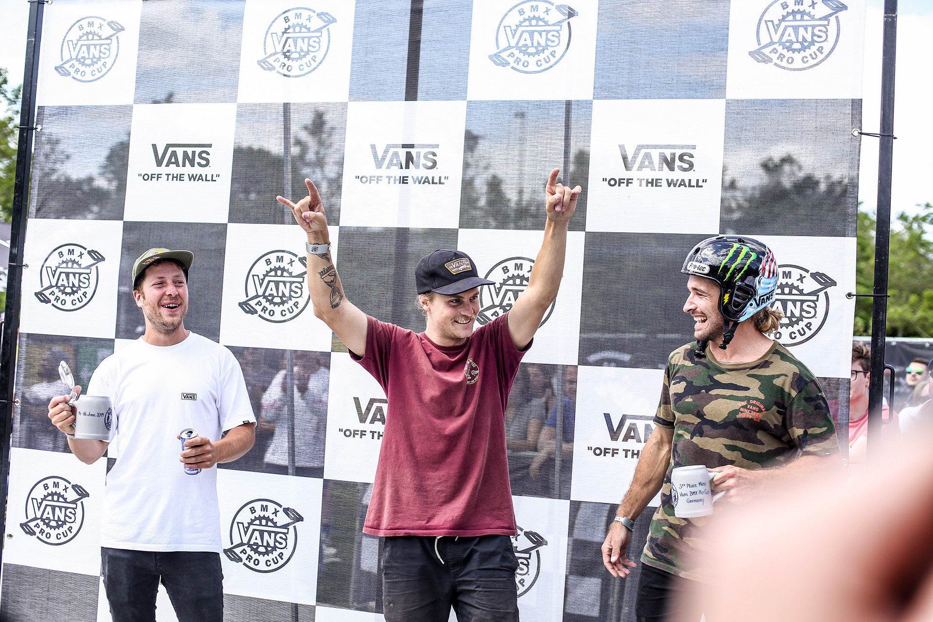 Die Gewinner des VANS BMX Pro Cup 201 in Waiblingen sind (v.l.n.r.): Sergio Layos (2.), Jason Watts (1.) und Larry Edgar (3.)