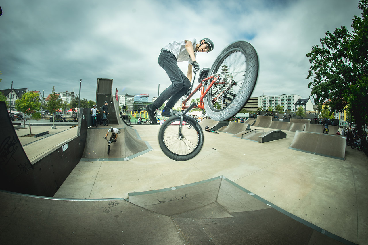 So geht Nachwuchsarbeit: Der Backyard e.V. war mit einem großen Team aus Oldenburg angereist, zu dem auch Johan Höfinghoff zählte, der in der Amateurklasse gut abging