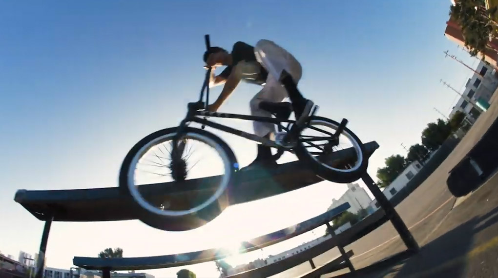 Brandon Begin hat mit sofortiger Wirkung bei der Cult Crew angeheuert. Das sollte passen, wir gratulieren und zum Warmwerden wird sich ein wenig gegruselt.