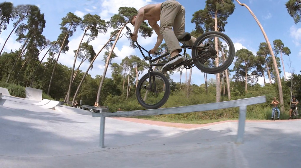 Für diese Folge unserer Freshness-Reihe haben sich die Homies von der Ciao Crew den neuen Skatepark in Pfungstadt vorgeknöpft.