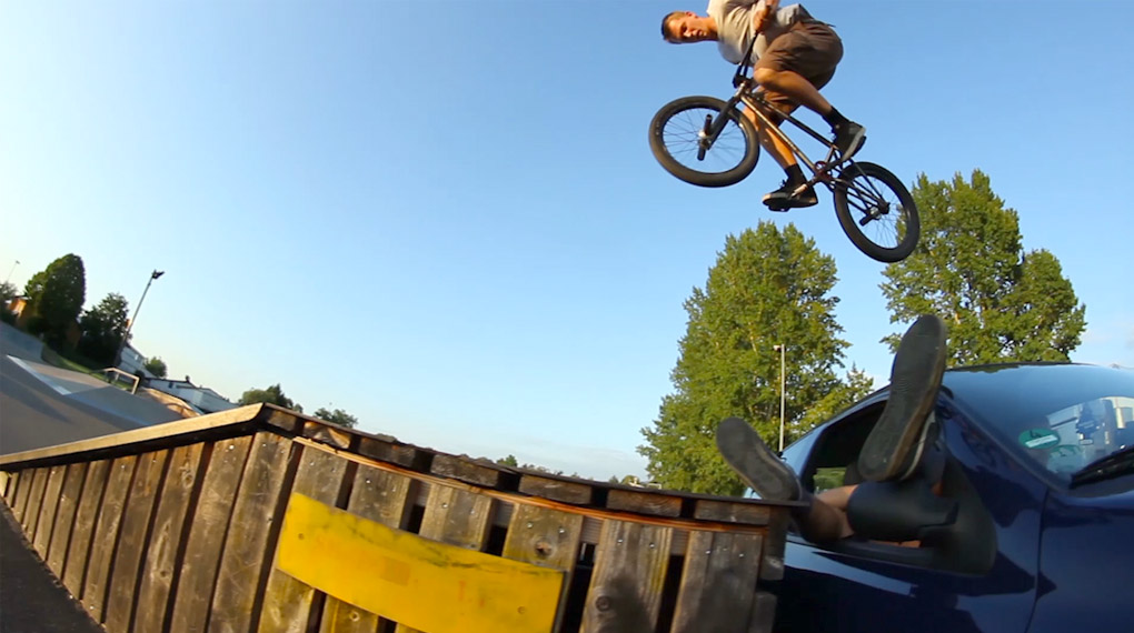 Nach längerer Sendepause hauen die Homies von GBB ein neues Mixtape raus, für das sie allerlei Schabernack im Skatepark von Staufen getrieben haben.