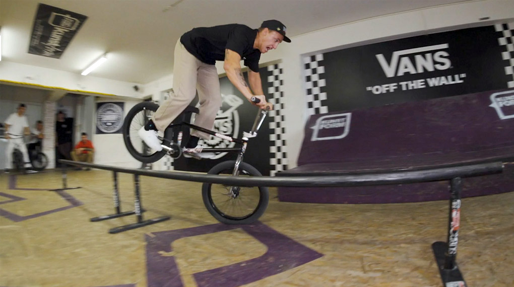 Wie bereits vor drei Jahren legte die Shadow X Subrosa World Tour auch 2019 wieder einen Stopp beim kunstform BMX Shop in Stuttgart ein.