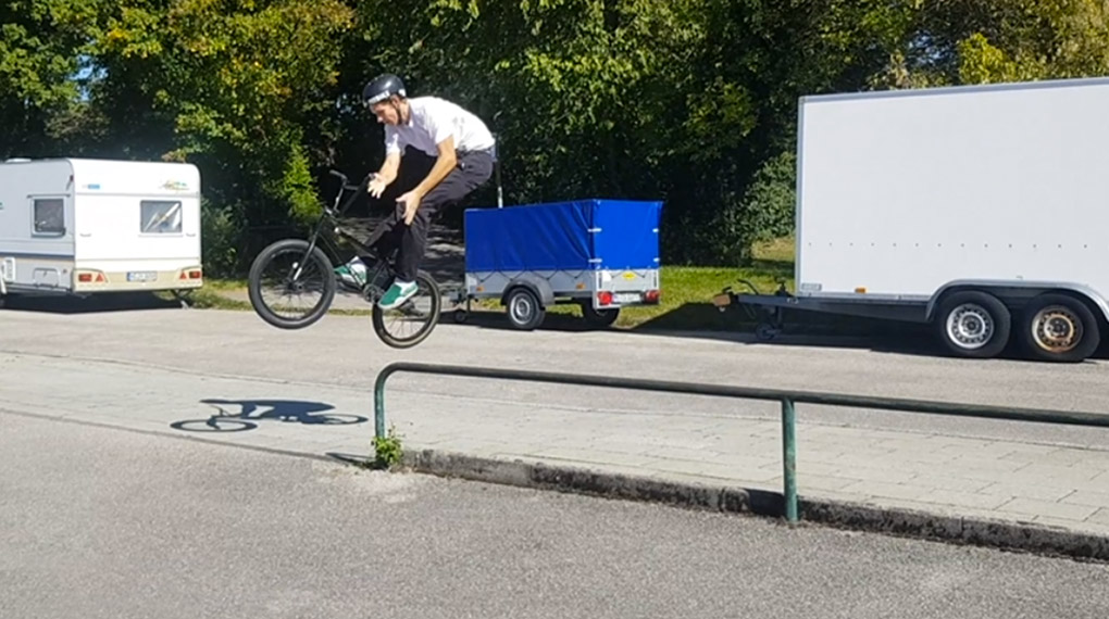 Im "Best of September 2019"-Video des 360 Grad Sportshops bringen Kilian Reichmeyer, Tom Weikert, Flo Ehrl und Lubos Durchan uvm. ihre Pegs zum Schmelzen.