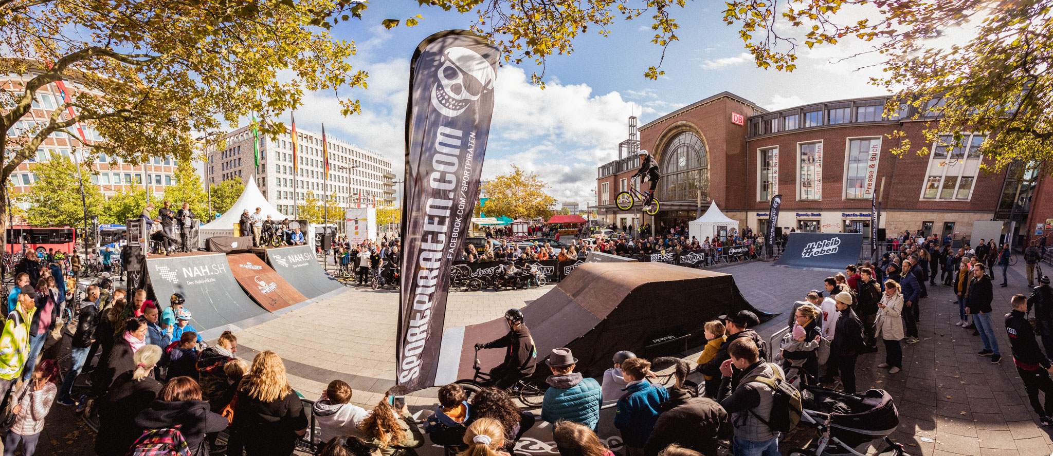 Wir haben eine Fotogallery und die Ergebnisse vom BMX-Contest beim zentralen Fest zum Tag der Deutschen Einheit in Kiel für euch