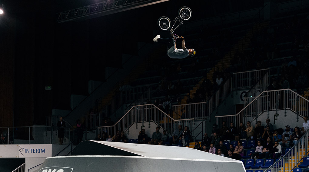 Tailwhips in Trainingsanzügen in einer Turnhalle: Hier sind die Highlights vom C1-Contest auf dem letzten Stopp der FISE Xperience Tour 2019 in Reims.