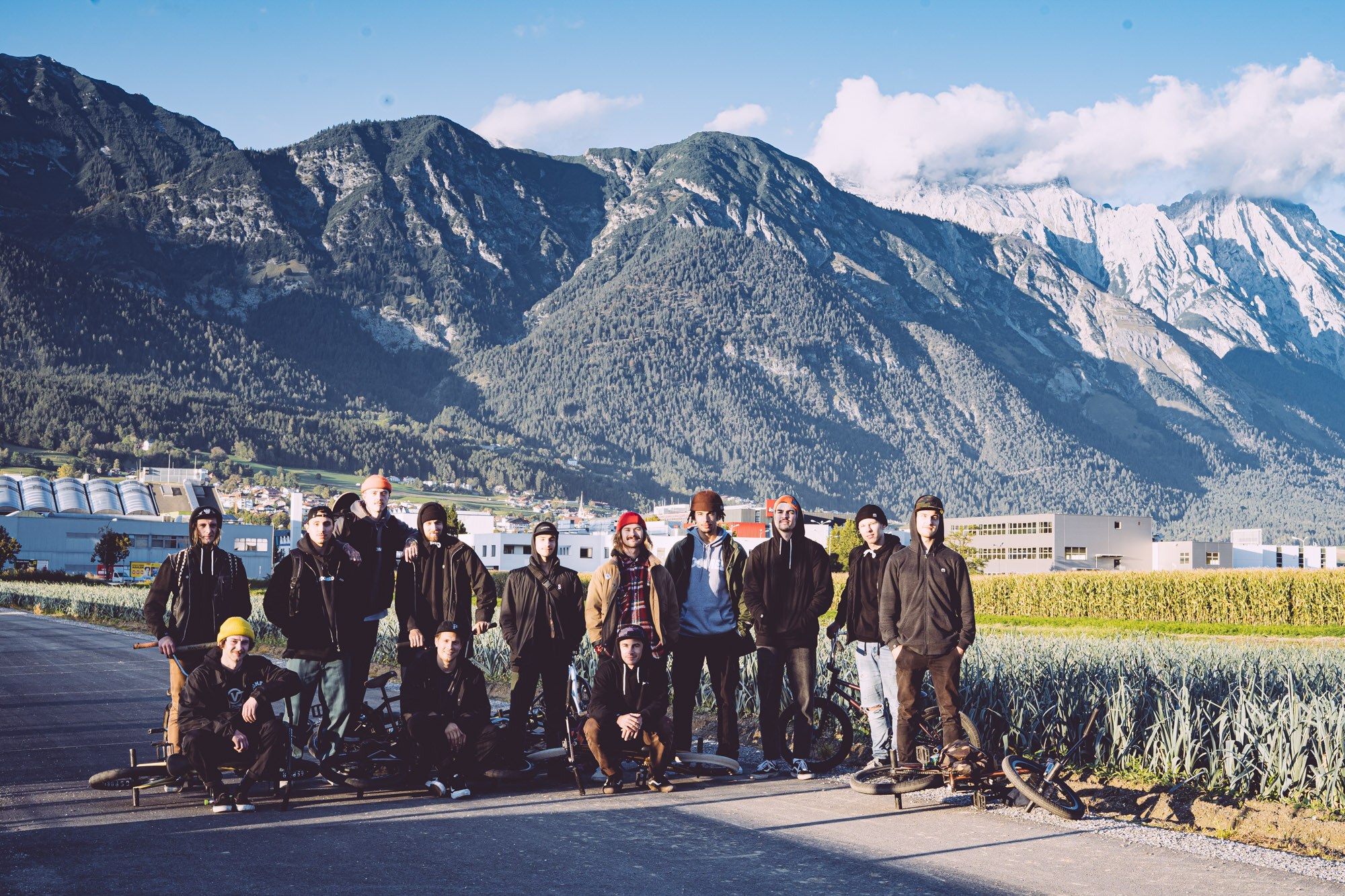Als Ergänzung zum Video vom kunstform-Trip nach Innsbruck hier eine Gallery, die Merlin Czarnulla von den Boys in der Alpenmetropole geschossen hat.