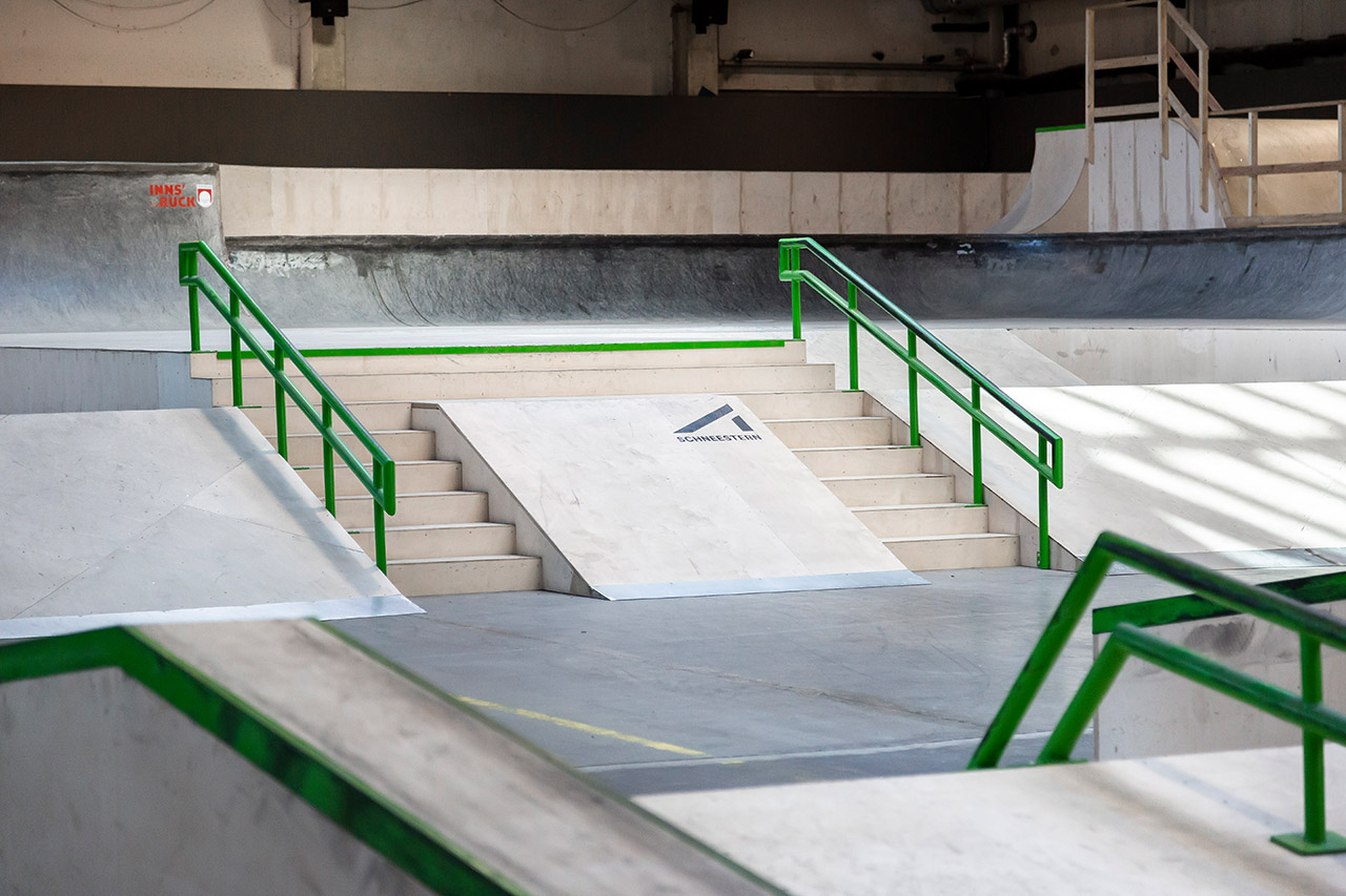 Der Streetbereich hat jede Menge neue Obstacles bekommen, darunter dieser Rail-Set-up