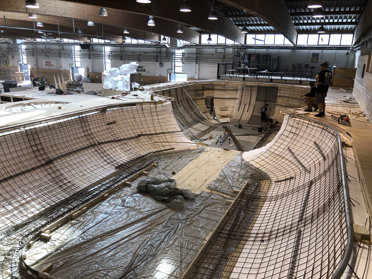 Die Skatehalle Innsbruck hat einen Betonbowl bekommen