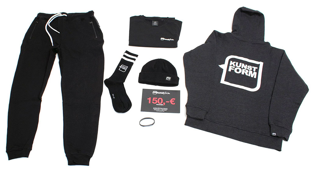 In Runde 1 unserer Adventsverlosung 2019 gibt einen Einkaufsgutschein über 150 EUR und einen riesigen Haufen Sachpreise vom kunstform BMX Shop zu gewinnen.