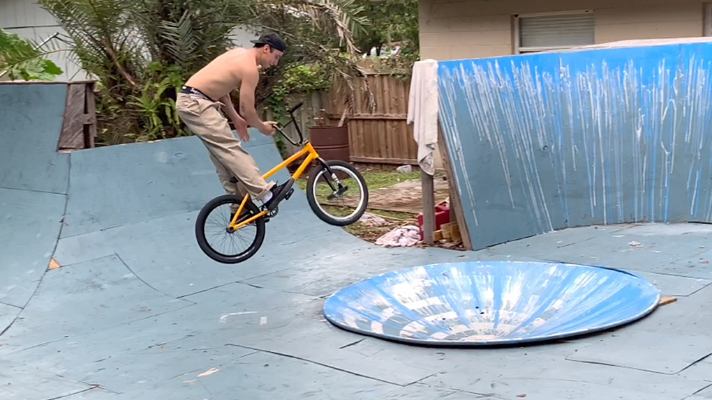 In der heutigen Folge von "Raw Jibs" geht es nach Florida, wo Miguel Smajli unter anderem in Trey Jones