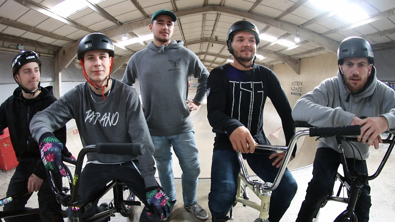 Dean Florian und Dominik Jantos sind im Adrenaline Alley gegen ihre All-In-Teamkollegen Tobias Freigang und Daniel zu einer Partie Game of HORST angetreten.