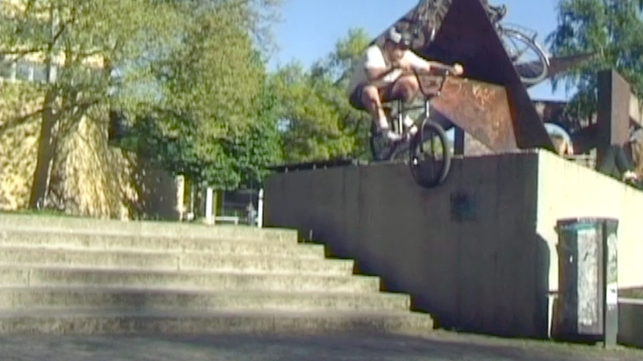 43ameras in 4 Jahren für 5 Minuten beste Unterhaltung: Anton Arens von Sweaty Boys Entertainment hat uns sein neues Video zukommen lassen.