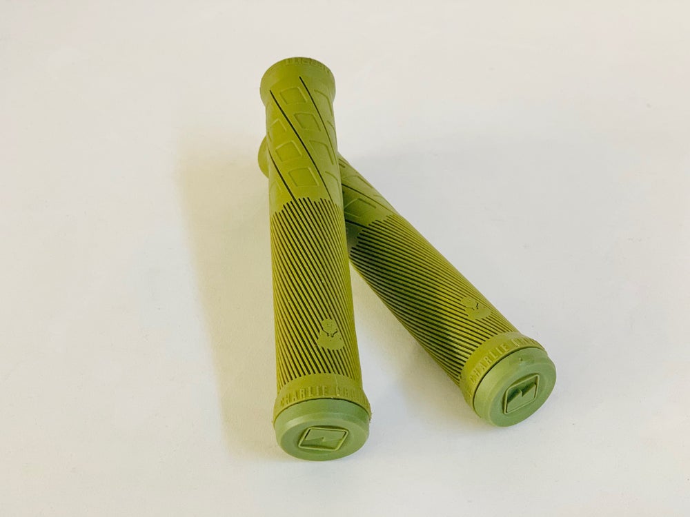 Merritt BMX Griffe Charlie Crumlish in army green