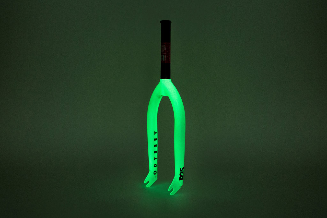 Einen 7 cm kürzen Vorlauf haben die R25 Forks