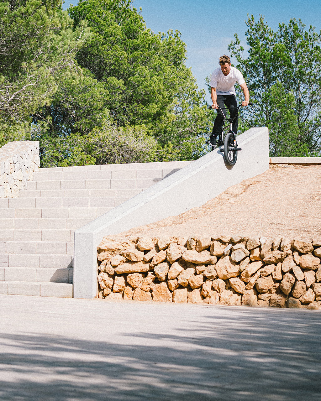 Vollkontaktgrind von Mo an einem der vielen Traumspots auf Mallorca; Foto: Merlin Czarnulla