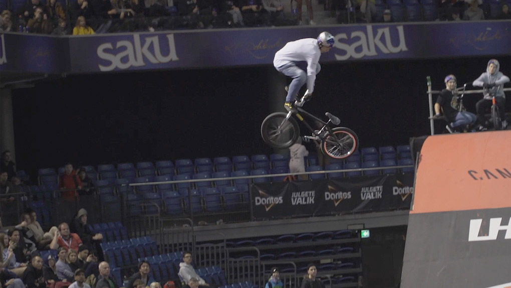 Hier entlang für den Killerrun, mit dem das Geburtstagskind Rim Nakamura auf der Simple Session 2020 den 1. Platz in BMX Park abgeräumt hat.