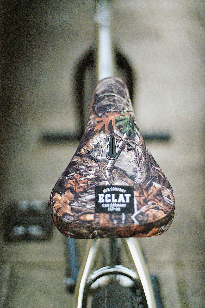 éclat Bios Fat Pivotal BMX Sattel in Vision Camo