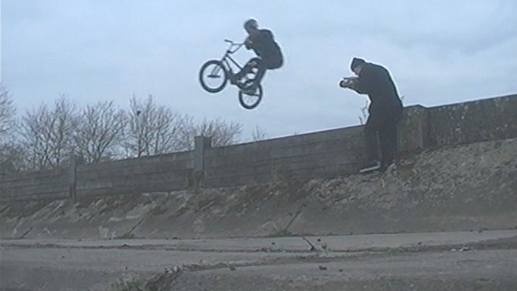 Schlecht gefilmt und dreckige Objektive: Hier sind alle Clips der Fracture-Homies aus den vergangenen 2 Jahren, die bisher keine Verwendung gefunden haben.